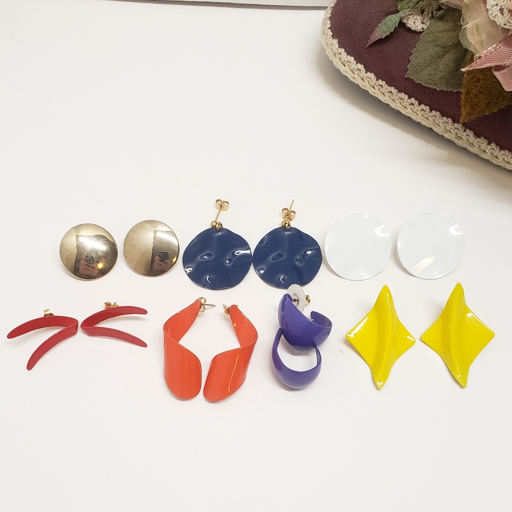 7 Pairs of Unique Vintage Abstract Earrings - Picture 1 of 11